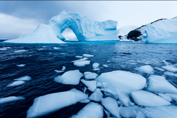 A pilot flies to photograph glaciers as the climate clock counts down
