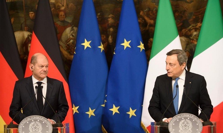 यूरोपीय संघ के बजटीय कानूनों पर अपनी स्थिति को इटली, जर्मनी ने संरेखित किया