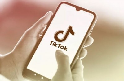 Pakistani Clerics Issue Fatwa Against TikTok, Labeling It 'Haram' for Obscenity