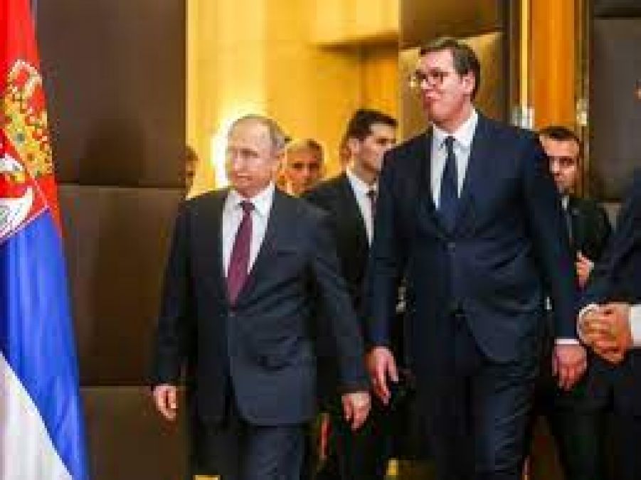 Putin assures Vucic that Serbia will receive sufficient gas supplies