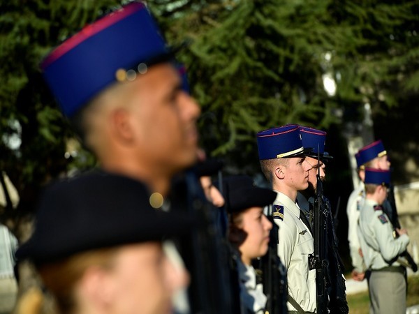 विस्फोटक उपकरण द्वारा माली में मारे गए तीन फ्रांसीसी सैनिक