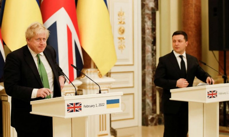 Ukrainian president meets British PM on security issues
