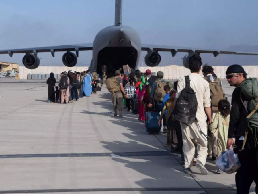 काबुल हवाईअड्डे पर हमले में इस्तेमाल किया गया एकल विस्फोटक उपकरण: संयुक्त राज्य अमेरिका