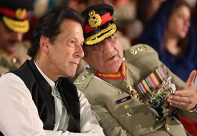 इमरान खान की  सरकार को नियंत्रण में रखने के लिए पाकिस्तानी सेना द्वारा टीएलपी का इस्तेमाल किया जा रहा है