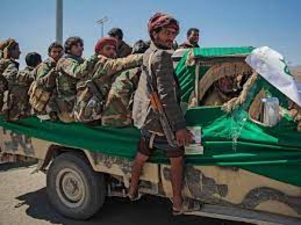 Houthi forces seize a strategic Yemeni city