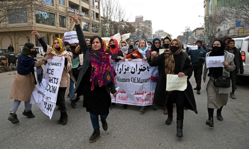 Protesters in Afghanistan demand the release of female activists