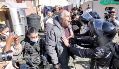 पूर्वी यरुशलम में दंगा रोकने की कोशिश कर रही इजरायली पुलिस