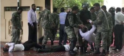 Maldivian Military literally throws out MPs from Parliament; see pictures