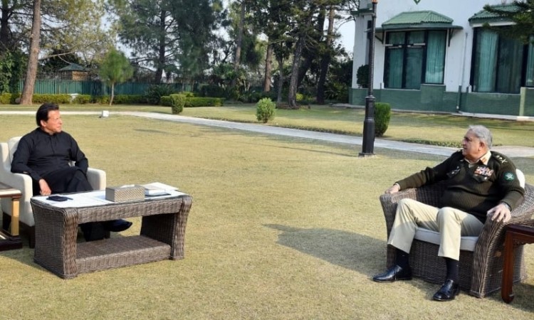 President, Prime Minister have rare same-day meetings with Pakistan's army chief