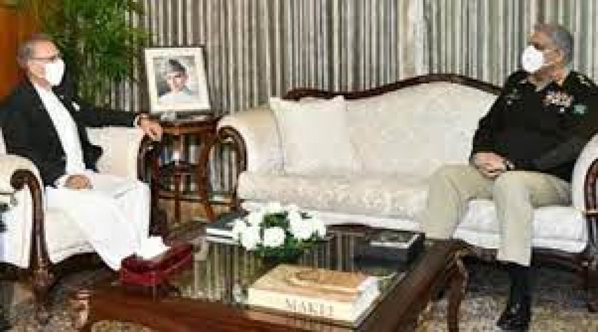 राष्ट्रपति, प्रधानमंत्री और पाकिस्तान के सेना प्रमुख की बैठक