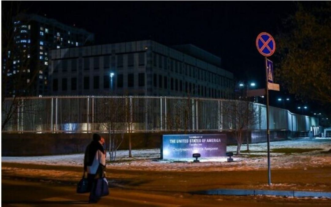 अमेरिका ने यूक्रेन संकट का हवाला देते हुए दूतावास के संचालन को कीव से लवीव में स्थानांतरित किया