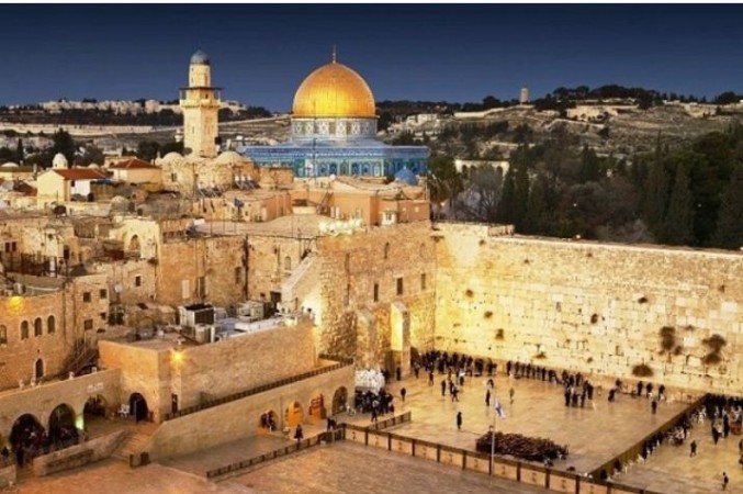 इज़राइल पर्यटन मंत्रालय ने महामारी के बीच टूर गाइड का समर्थन करने की योजना शुरू की