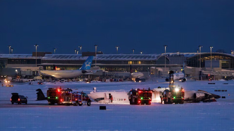 Delta Plane Overturns in Toronto Airport Crash, 18 Injured