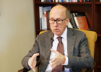 Washington has to adjust its economic structure to reduce trade deficits: Stephen Roach