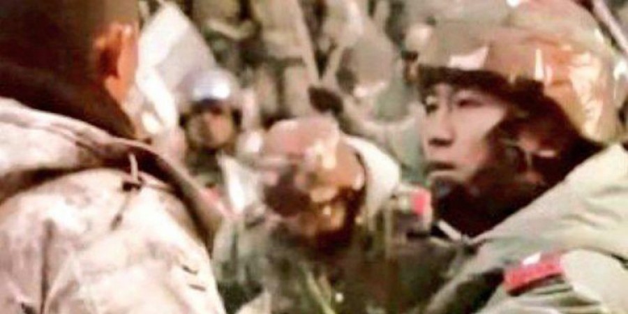 केंद्रीय मंत्री किरेन रिजिजू और मणिपुर के मुख्यमंत्री एन बीरेन सिंह ने गलवान घाटी संघर्ष में हिम्मत दिखाने वाले कप्तान की प्रशंसा की