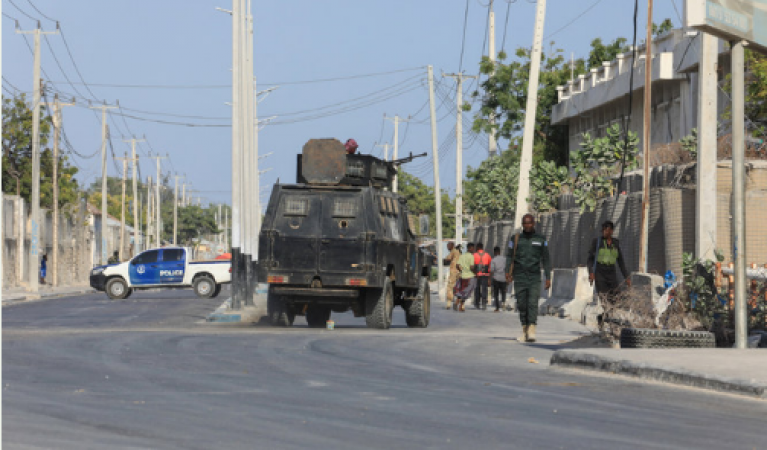 In a jihadist attack in Mogadishu ten civilians were killed