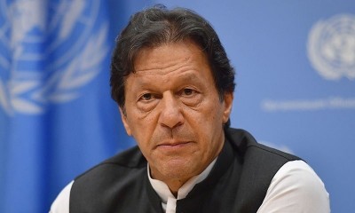 Imran Khan can be arrested any time, Pakistan police surround him