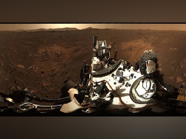 नासा के रोवर ने मंगल ग्रह पर भेजा लैंडिंग साइट का उच्च परिभाषा वाला मनोरम दृश्य