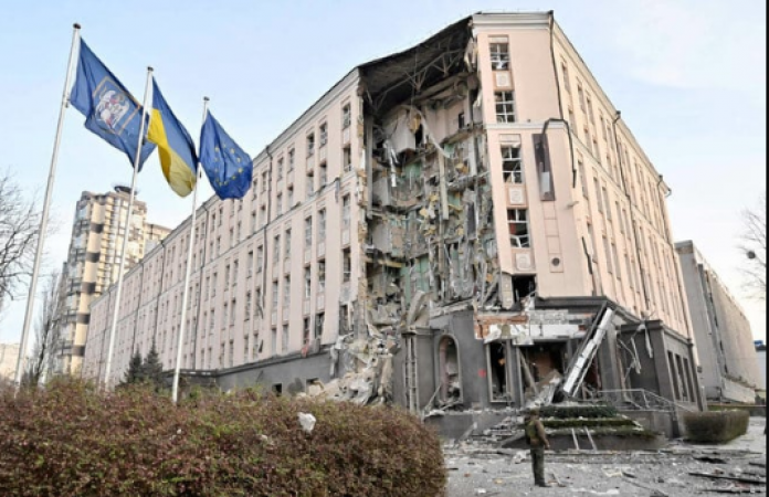 Blasting heard early on New Year's Day in Kyiv and other parts of Ukraine