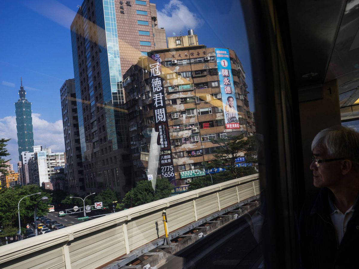 चीन के असंतोष पर नकेल कसने के साथ ही हांगकांग से ताइवान में आप्रवासन बढ़ गया
