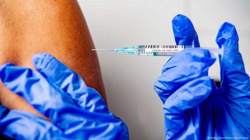 Dutch govt to quickly commence vaccinating health staff