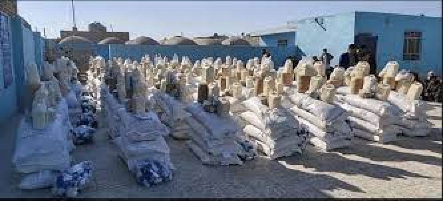 काबुल निवासियों ने अनुचित सहायता वितरण की शिकायत की