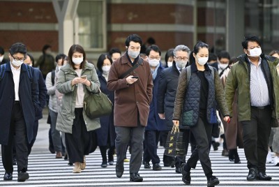 पीएम योशीहाइड सुगा ने टोक्यो और आस-पास के क्षेत्रों में आपातकाल स्थिति की घोषित