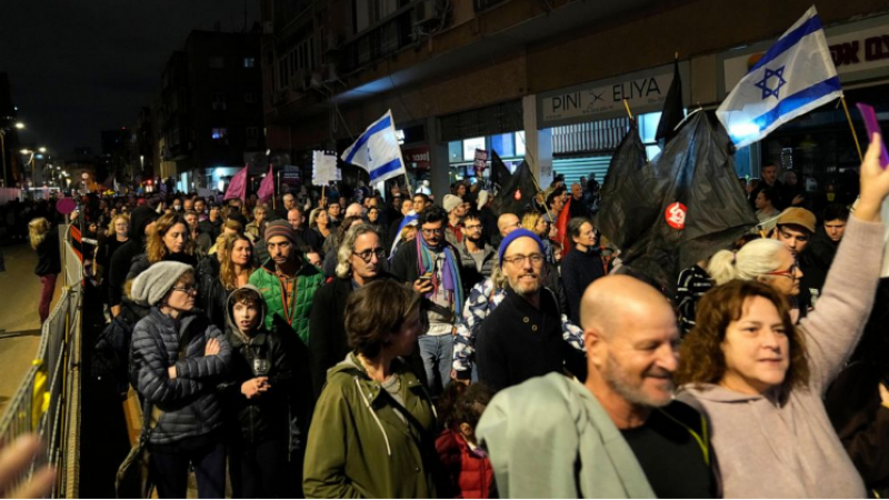 Thousands of Israelis protest the actions of the new administration