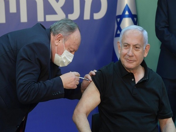 इजरायली प्रधानमंत्री नेतन्याहू को कोरोना वैक्सीन की दी गई दूसरी खुराक