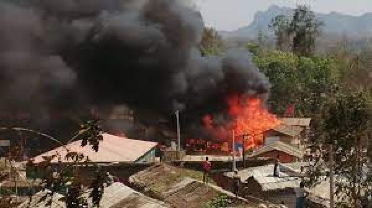 Bangladesh: Rohingya houses burnt in Cox's Bazar, Know why