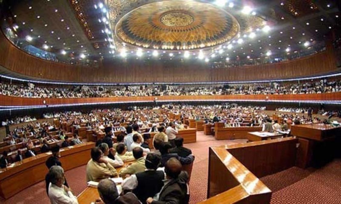 Pakistan's lower house passes bill to raise revenue and make financial reforms