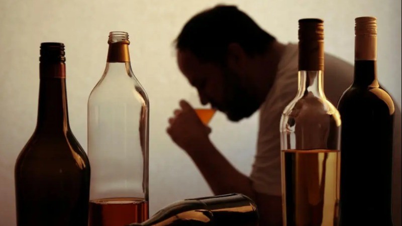 How drinking alcohol, even “moderately” has associated cancer risks?