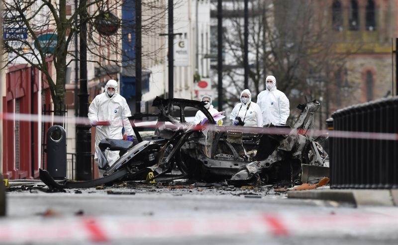 Car bomb attack in Northern Ireland`s Londonderry, Two men arrested