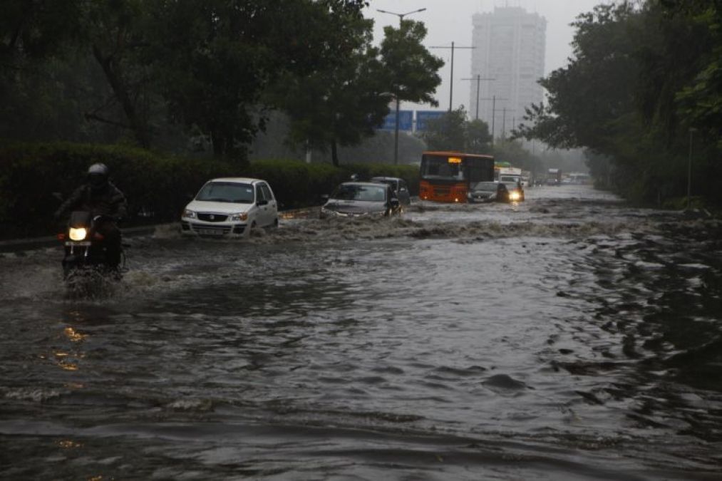 पाकिस्तान में बारिश से 7 लोगो की मौत, 16 घायल