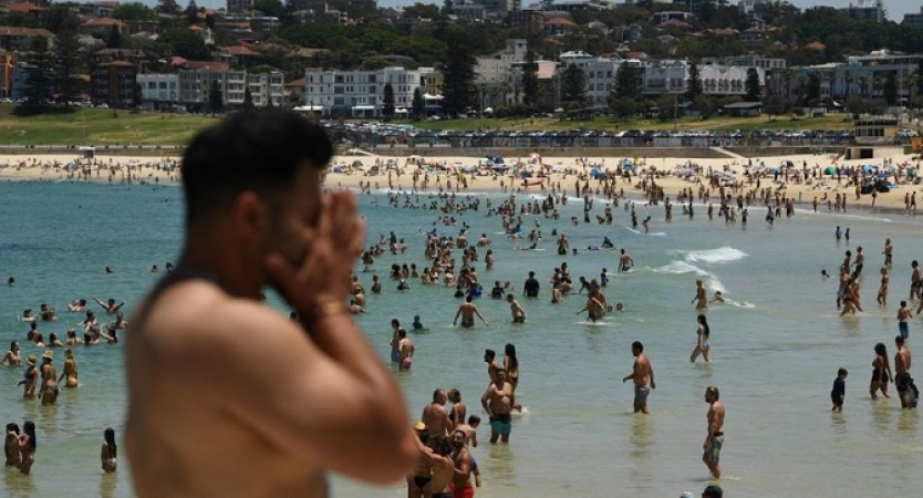 Scorching heat-wave sweeping Australia's south-eastern states, Bushfire danger sounds
