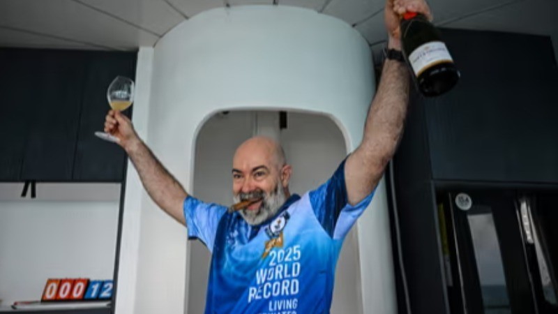 German Engineer sets new Guinness World record: Living underwater for 120 days without pressurization