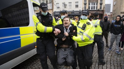 एम्स्टर्डम में एंटी लॉकडाउन का विरोध प्रदर्शन करने वाले 190 लोगों को किया गया गिरफ्तार