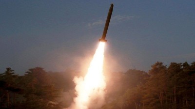 उत्तर कोरिया ने पूर्वी सागर की ओर दो कम  दूरी की बैलिस्टिक मिसाइलें दागीं
