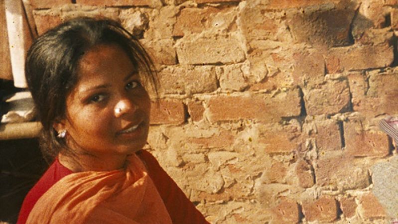 Pakistan's Supreme Court review own acquittal of a Christian woman charged with blasphemy