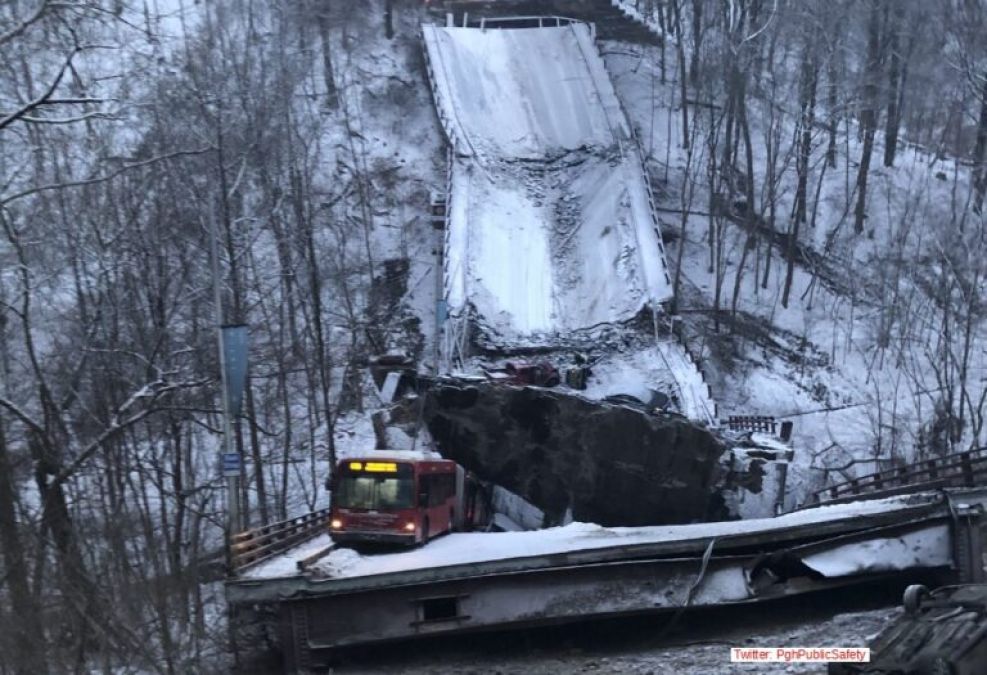 पिट्सबर्ग में पुल गिरने से दस लोग घायल हो गए