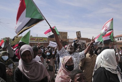 Sudanese demonstrators seeking civilian control