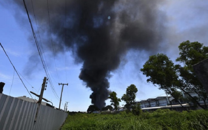 Blast at Thai factory in Bangkok; 20 injured;  toxic fume fears loom large