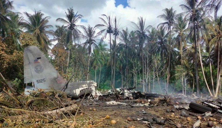 Philippine Military Plane Crashes, Over 45 killed; country's worst military air disaster