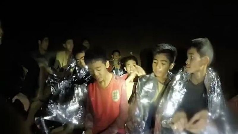 Thailand Rescue campaign will start again after 10 hours using a small submarine