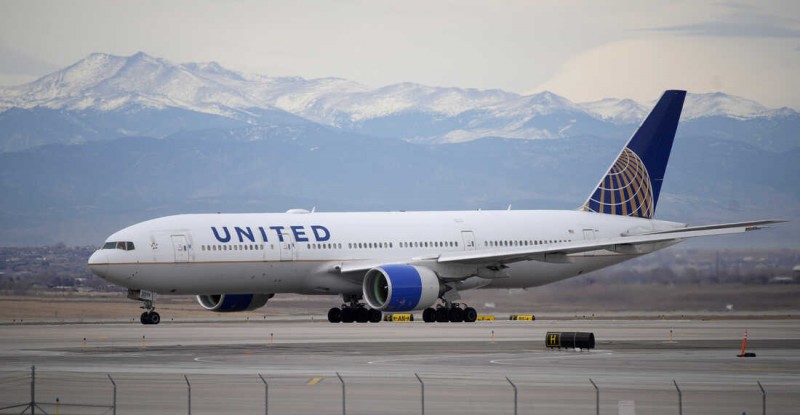 United Airlines Flight to change route due to dissatisfaction of a Passenger on Board