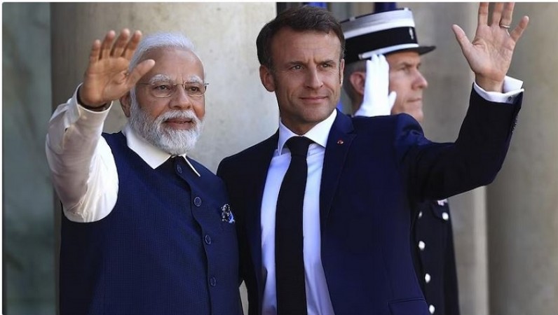 India and France Ink MoU for Construction of Three Scorpene Submarines