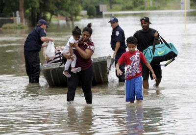 यूरोप में बाढ़ के बाद लापता हुए सैकड़ों लोग, बचाव दल ने शुरू किया रेस्क्यू