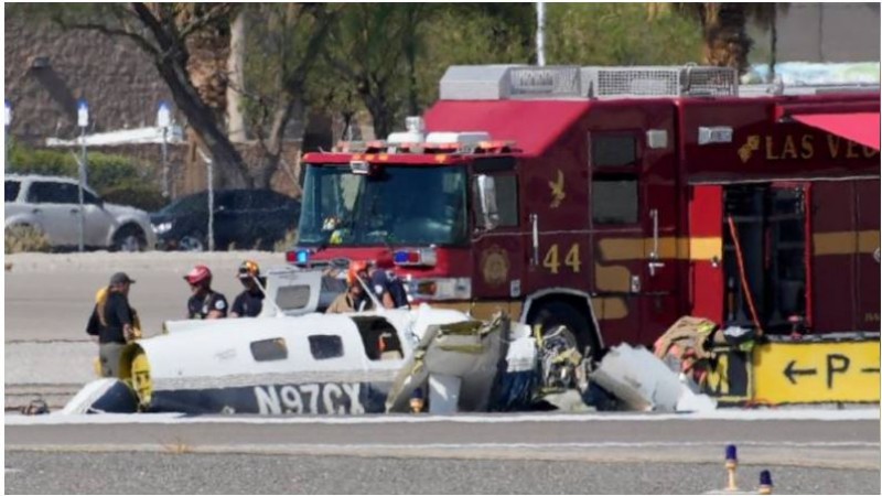 लास वेगास के पास दो छोटे विमान के हवा में टकराने से चार लोगो की मौत