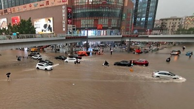 Torrential rain hits central China, 12 people killed in the underground rail system