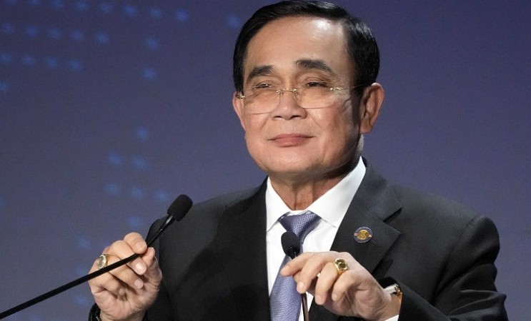 Thailand's PM wins  no-confidence vote in Parliament
